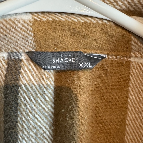 Tan and White Utility Jacket with Classic Plaid Design - Picture 3 of 3